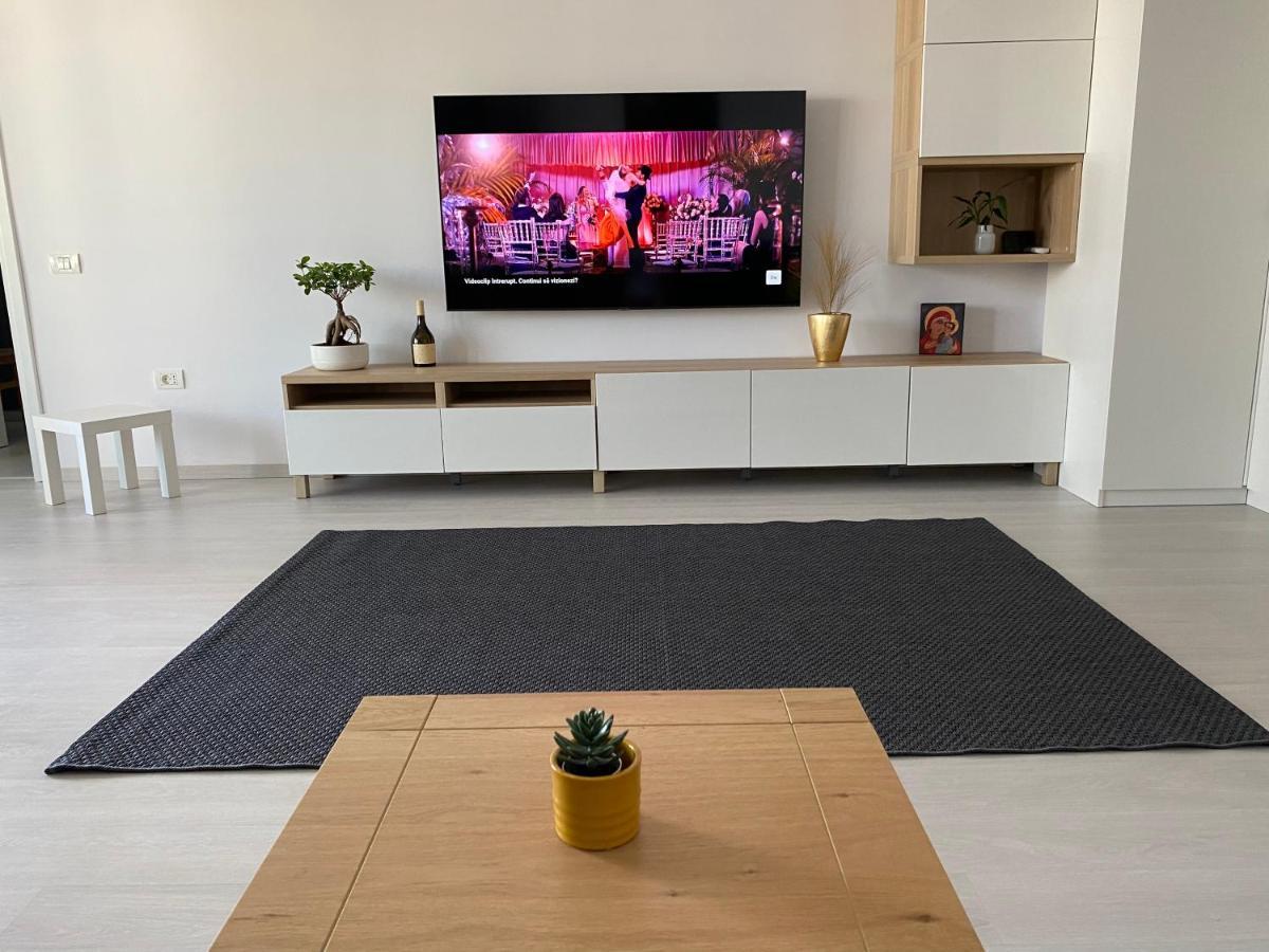Van Studio Năvodari Kültér fotó