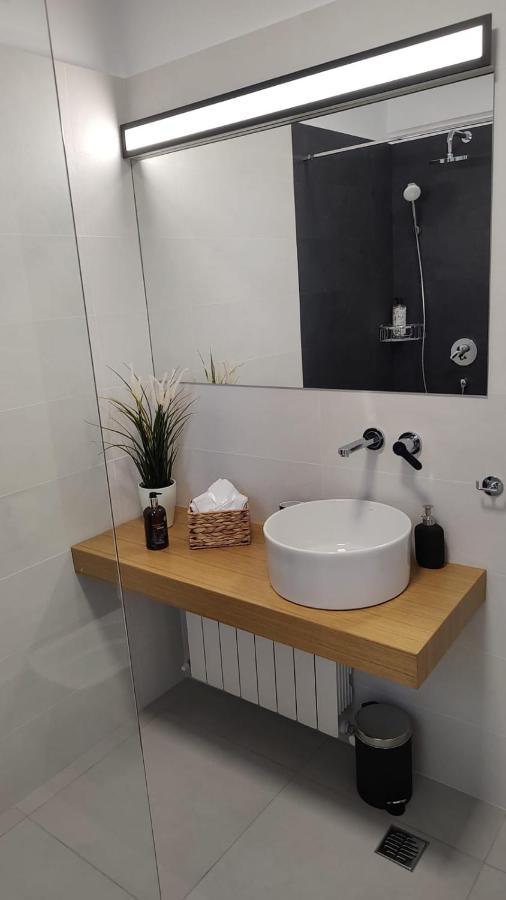 Van Studio Năvodari Kültér fotó
